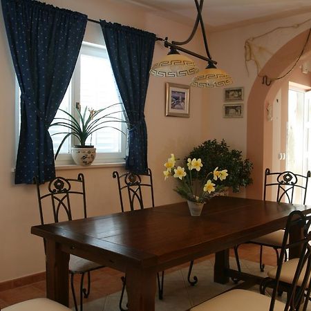 Apartment Parlov Rogoznica  Værelse billede